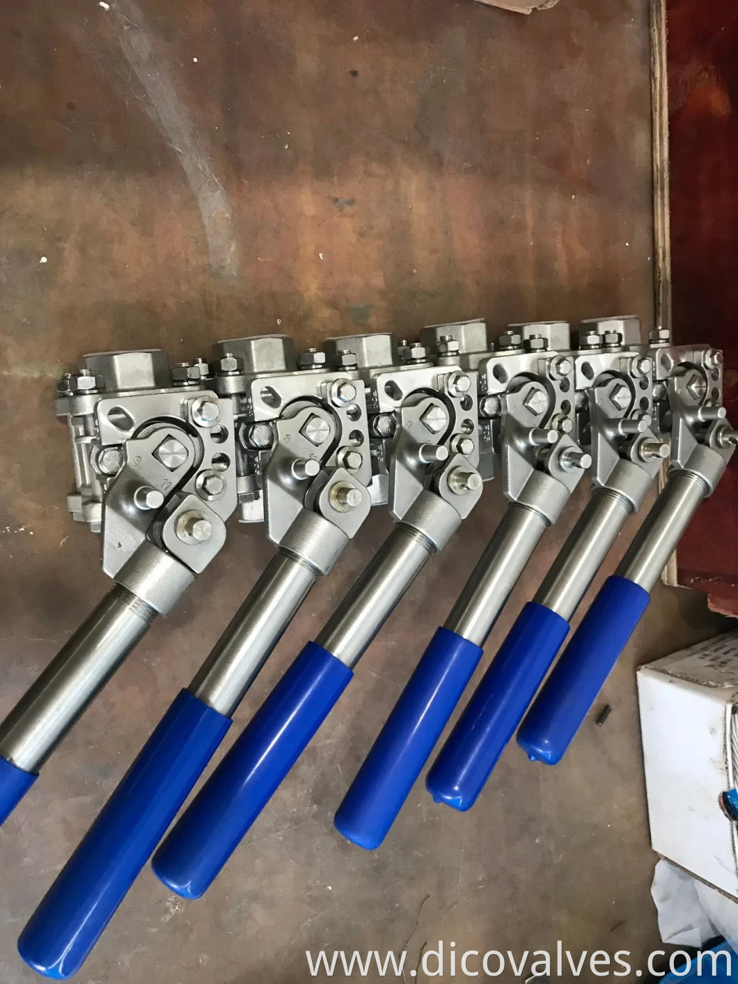 spring return ball valve